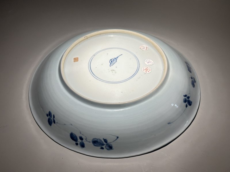 清康熙 青花缠枝莲纹大盘 - 图6