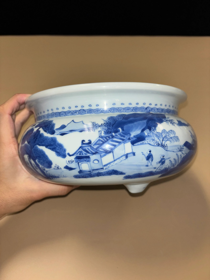 清康熙 青花山水人物纹香炉 - 图4