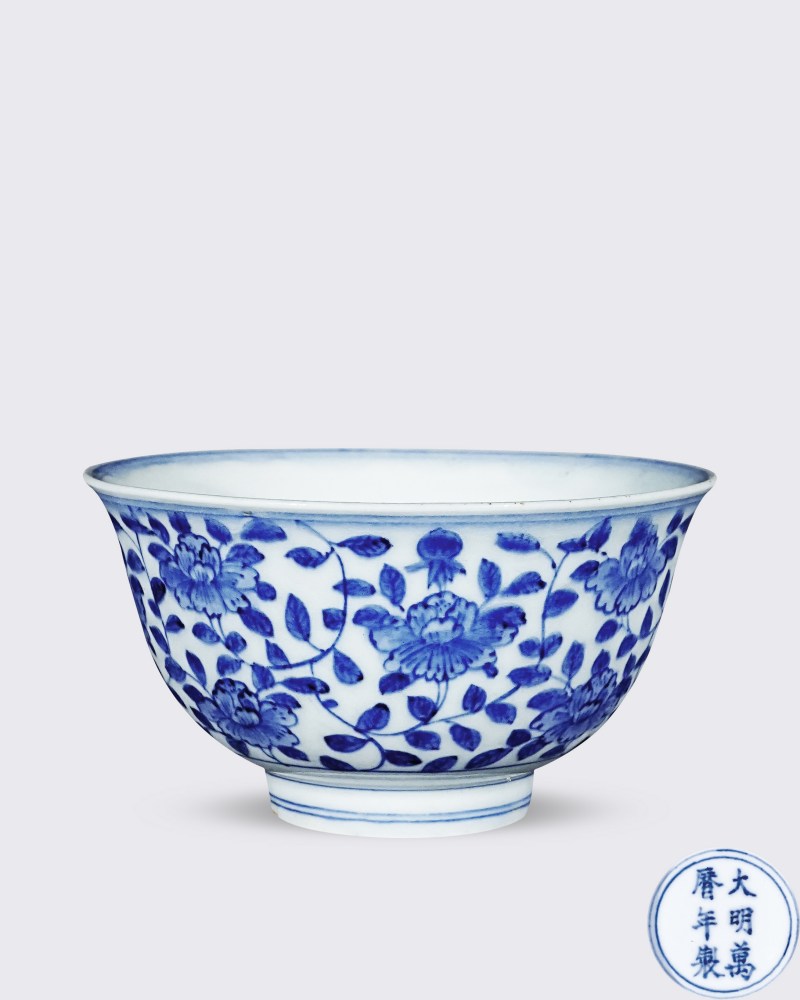 明 青花缠枝花卉纹碗
