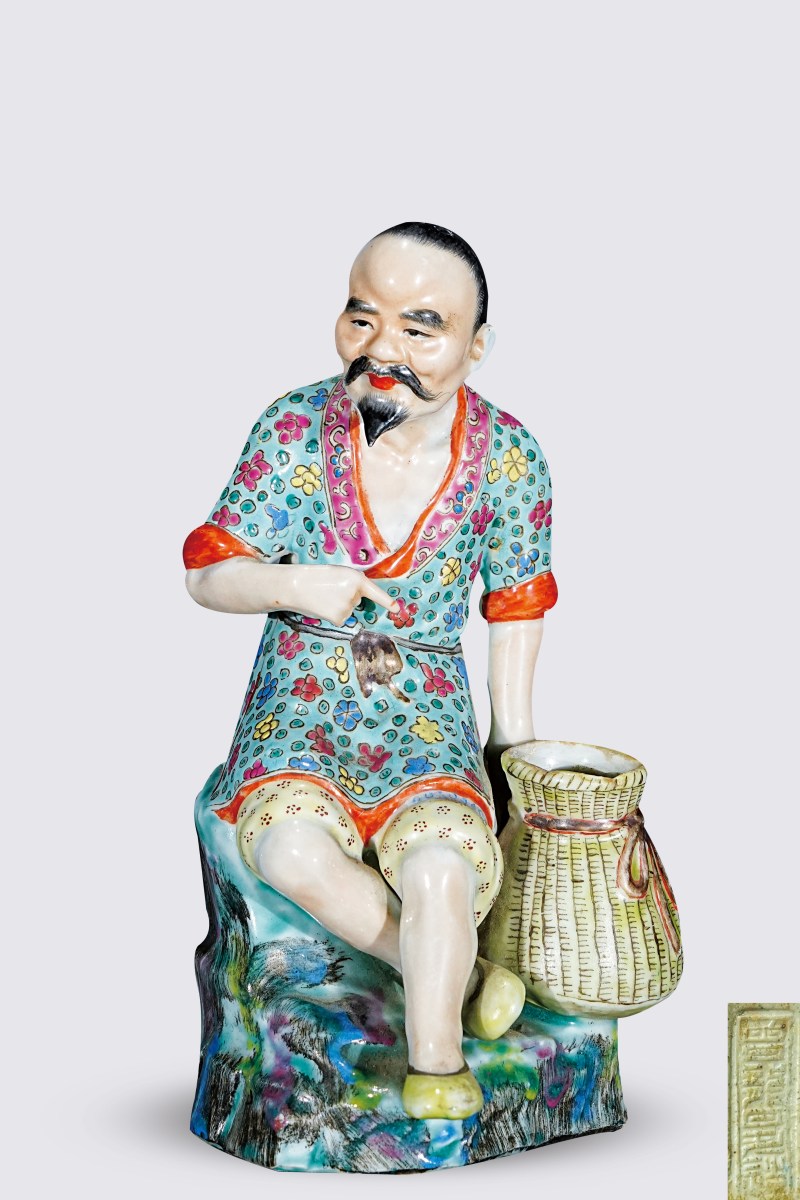 民国 曾龙升粉彩渔翁瓷塑像