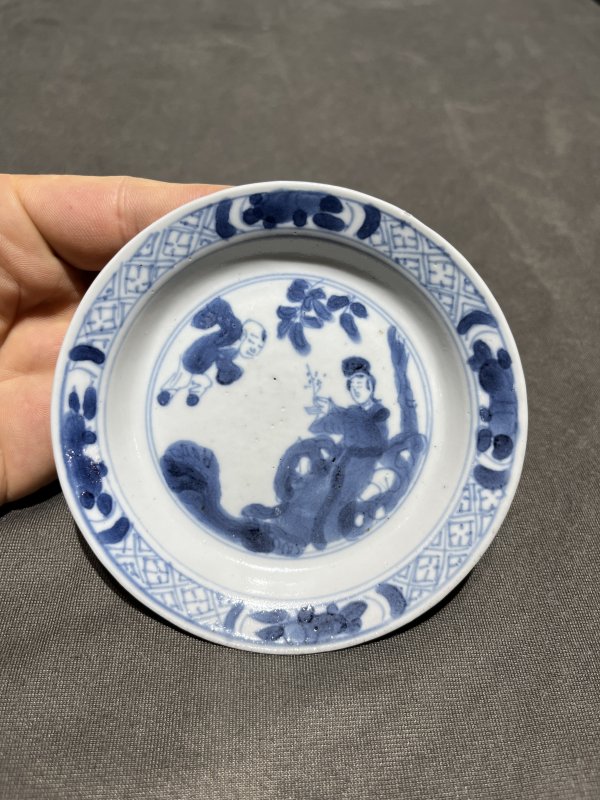 清康熙 青花松竹梅纹盘、青花人物纹盘（一组） - 图12