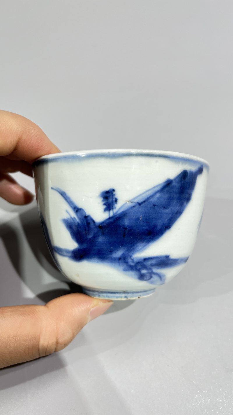 明崇祯 青花人物纹杯 - 图5