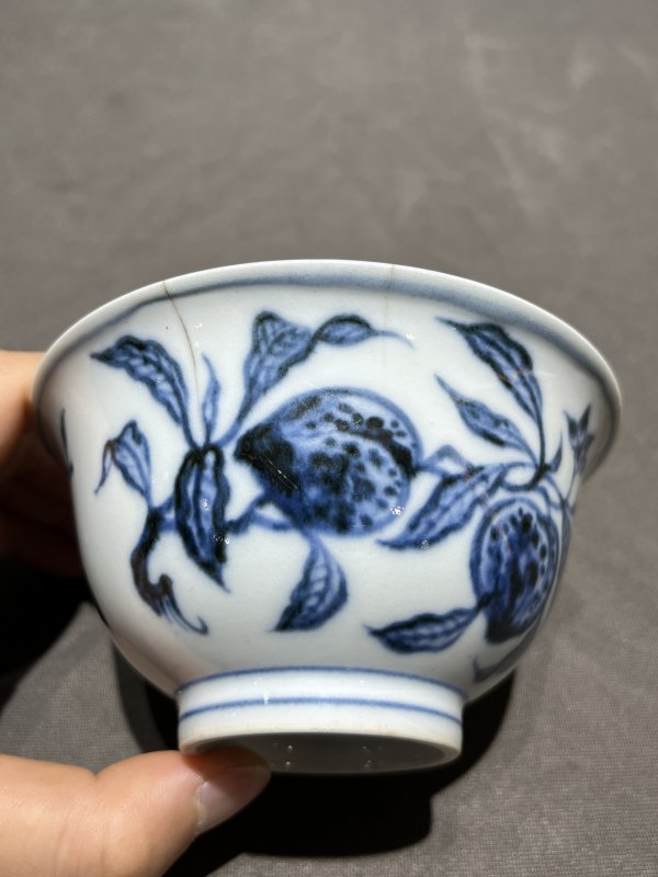 明永乐 青花折枝桃纹杯 - 图3