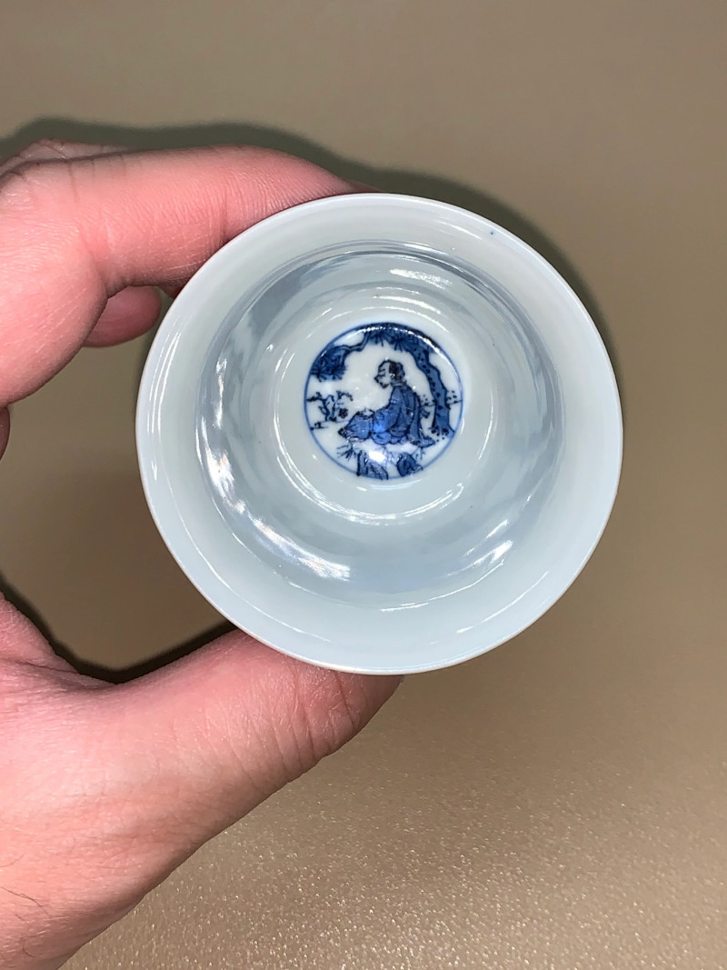 明崇祯 青花高士燕闲图茶杯 - 图6