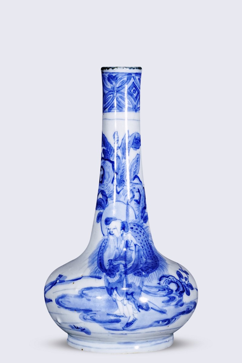 明 青花人物纹长颈瓶