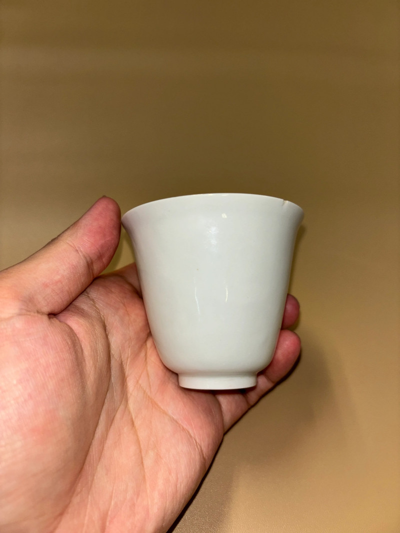 清康熙 白釉拱花云龙纹铃铛杯 - 图2