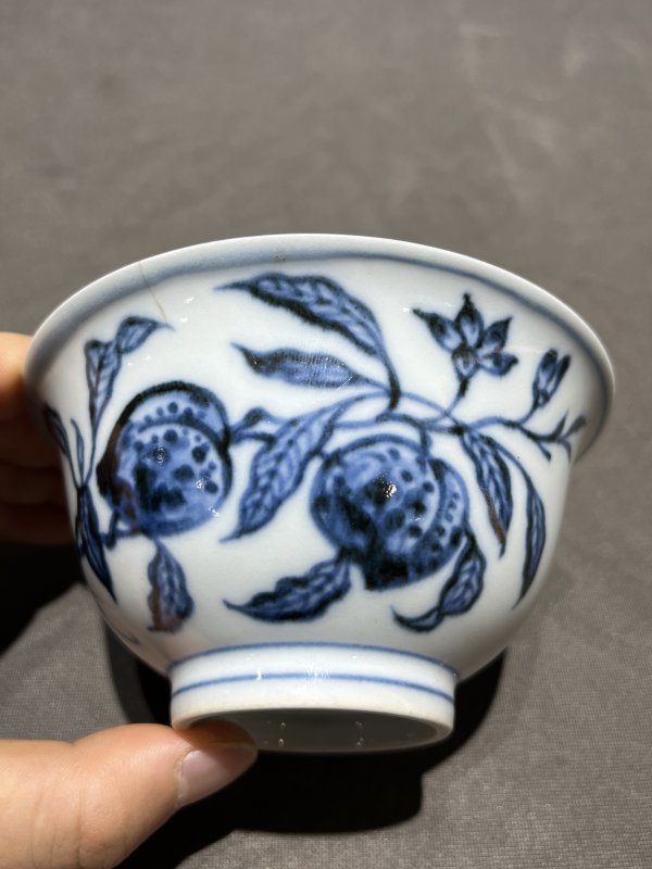 明永乐 青花折枝桃纹杯 - 图5
