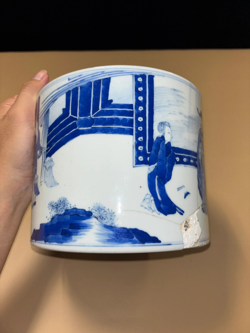 清康熙 青花翻羹不恚图笔筒 - 图5
