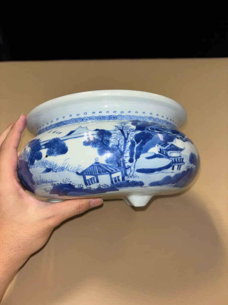 清康熙 青花山水人物纹香炉 - 图5