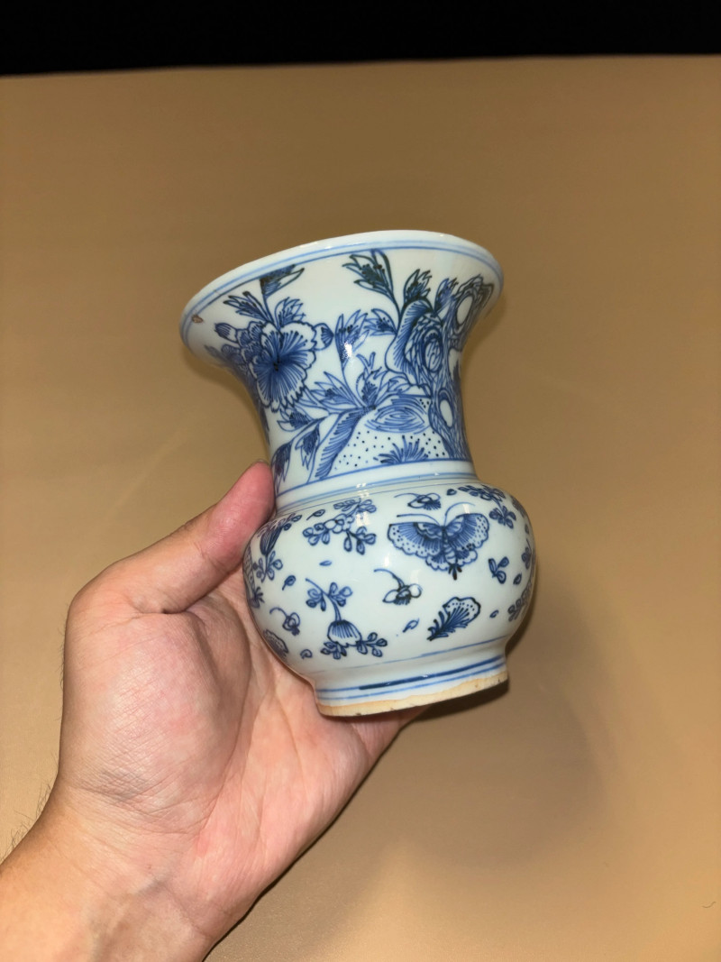 明万历 青花花蝶纹渣斗 - 图4