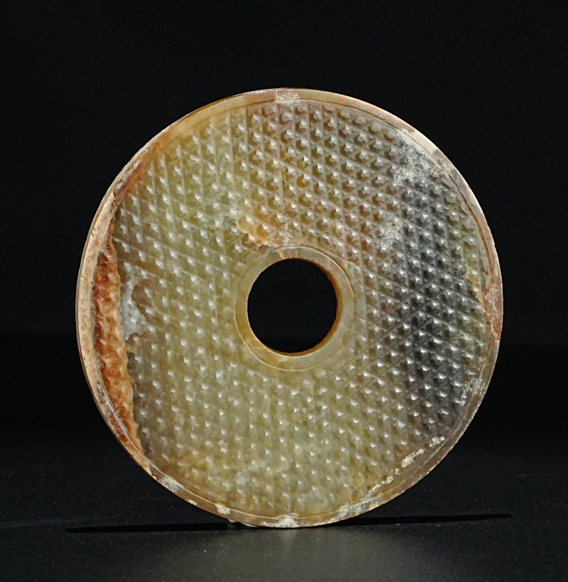 明 蒲纹红沁玉璧