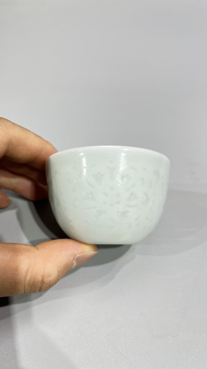 清 白釉玲珑杯 - 图5