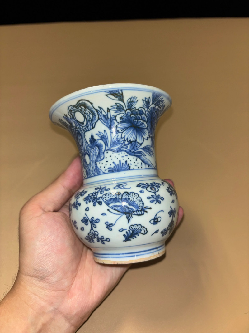 明万历 青花花蝶纹渣斗 - 图5
