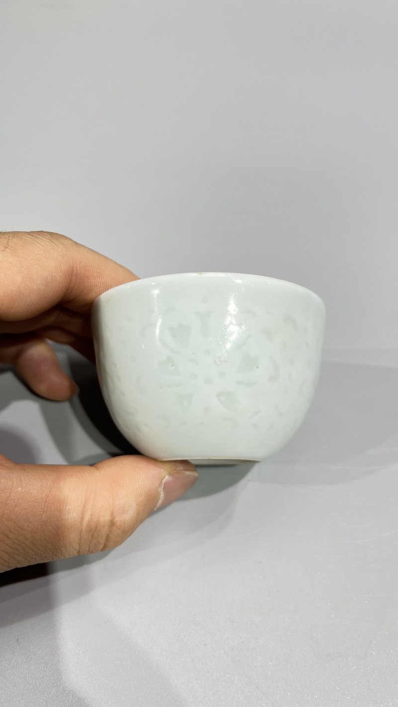清 白釉玲珑杯 - 图6