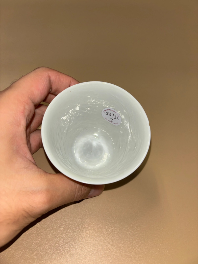 清康熙 白釉拱花云龙纹铃铛杯 - 图7