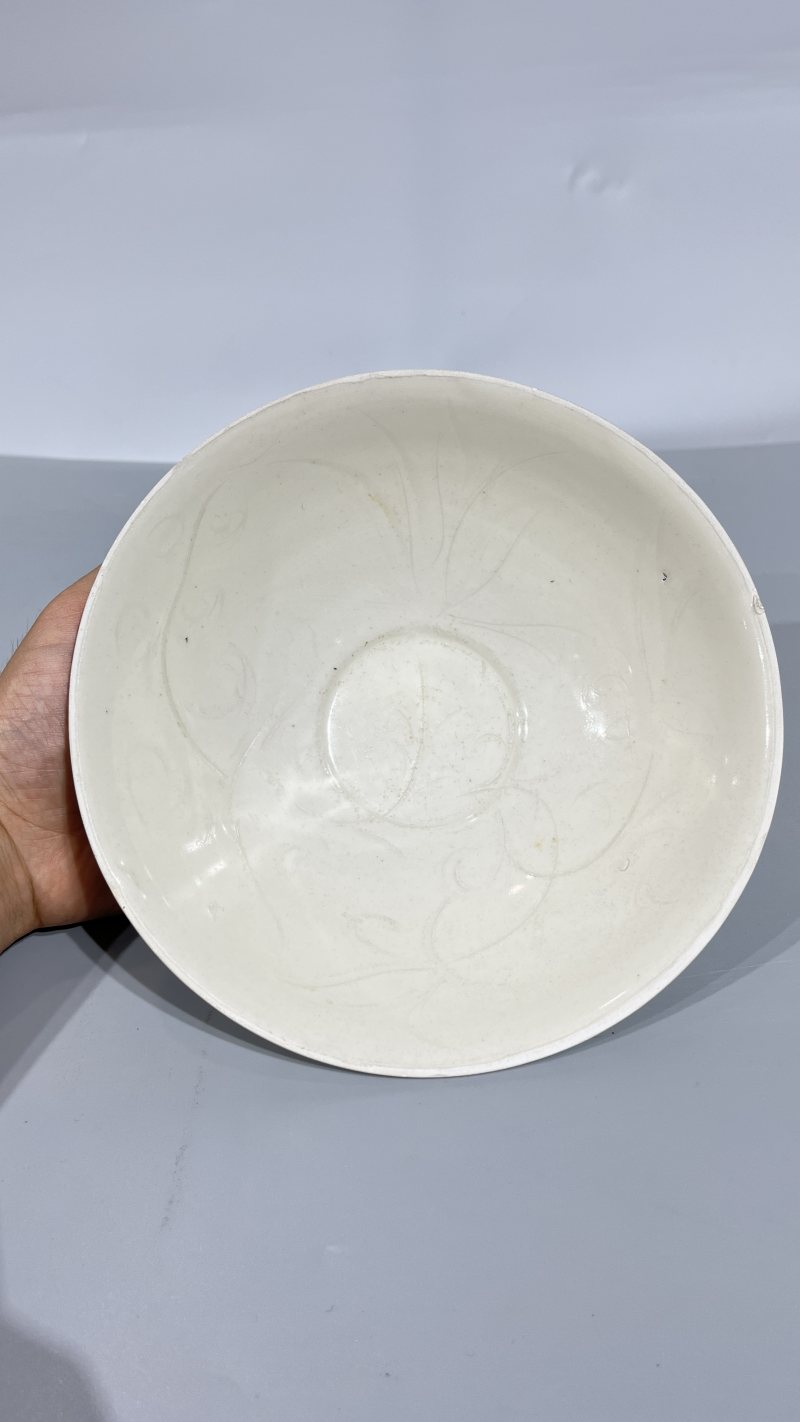 明 定瓷刻花花卉碗 - 图2