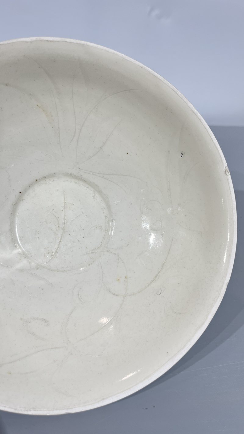 明 定瓷刻花花卉碗 - 图3