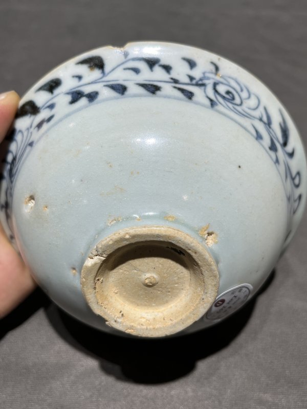 明洪武 青花缠枝菊纹碗 - 图8