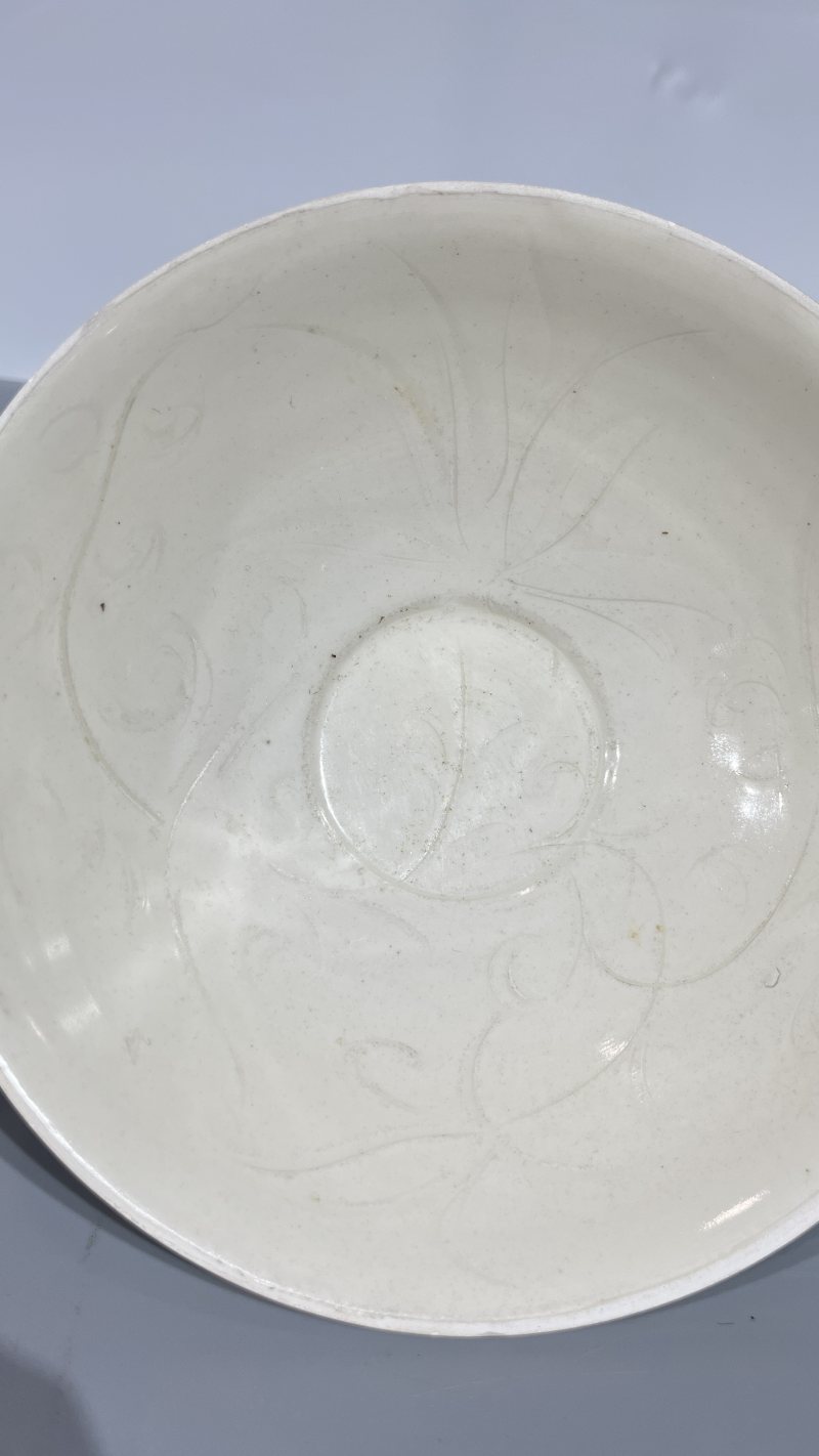 明 定瓷刻花花卉碗 - 图4