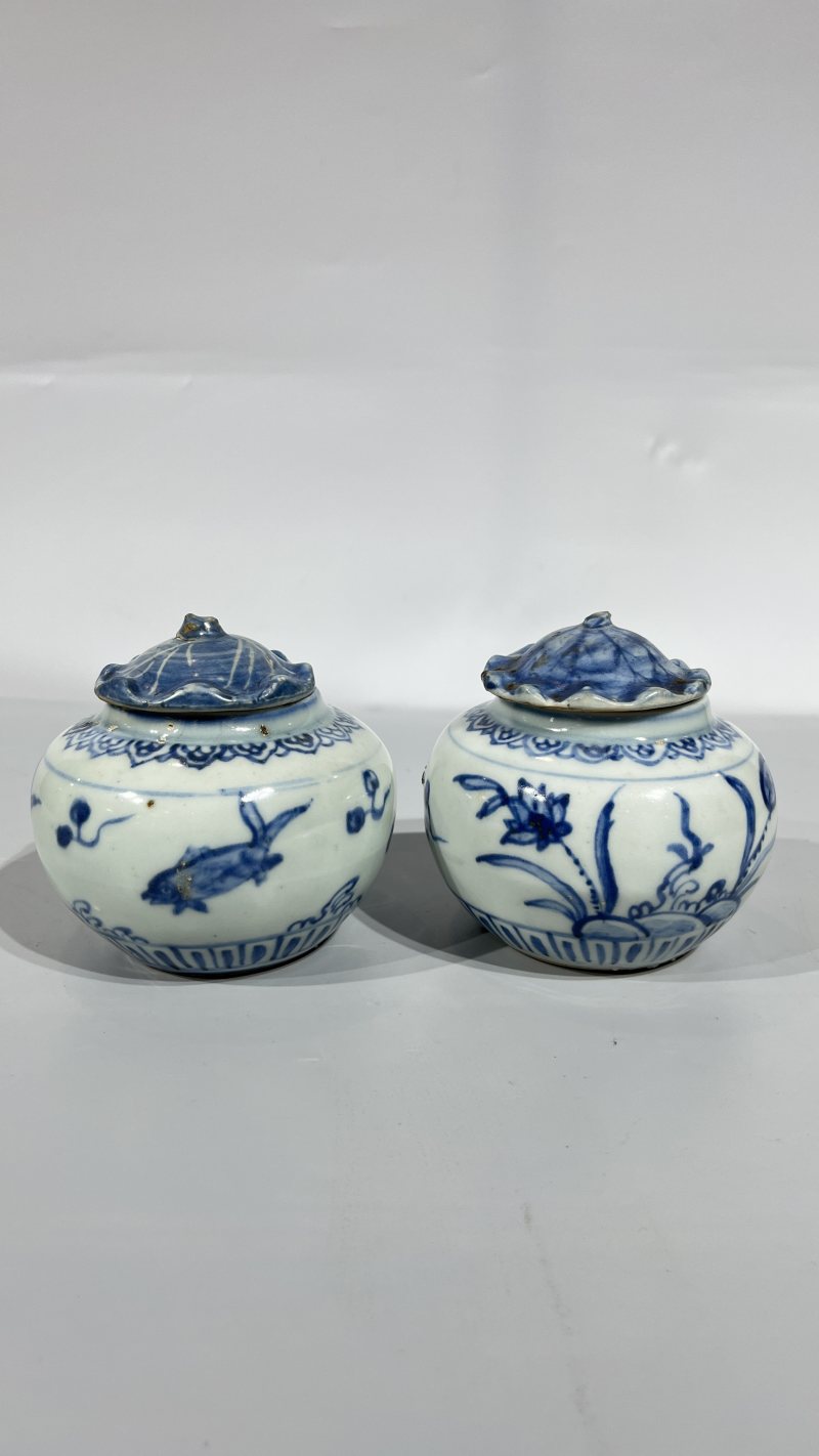 明中期 青花鱼纹、莲花纹盖罐（一组） - 图2
