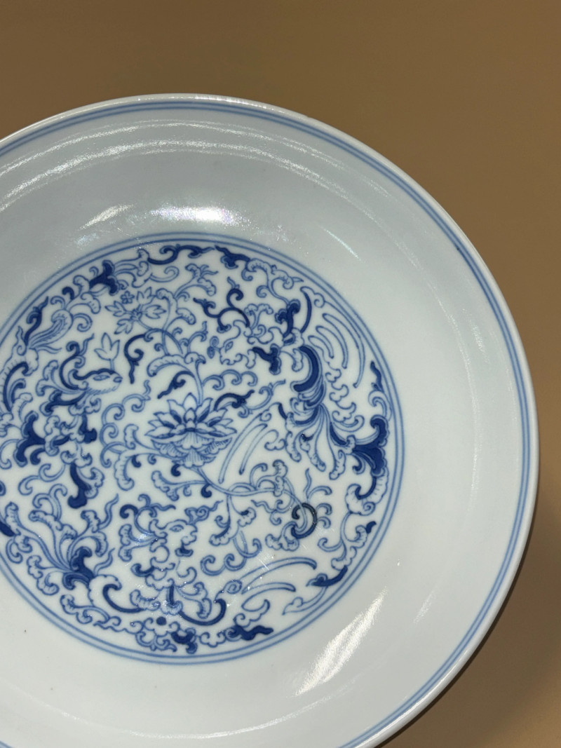 清道光 青花缠枝花卉纹盘 - 图4