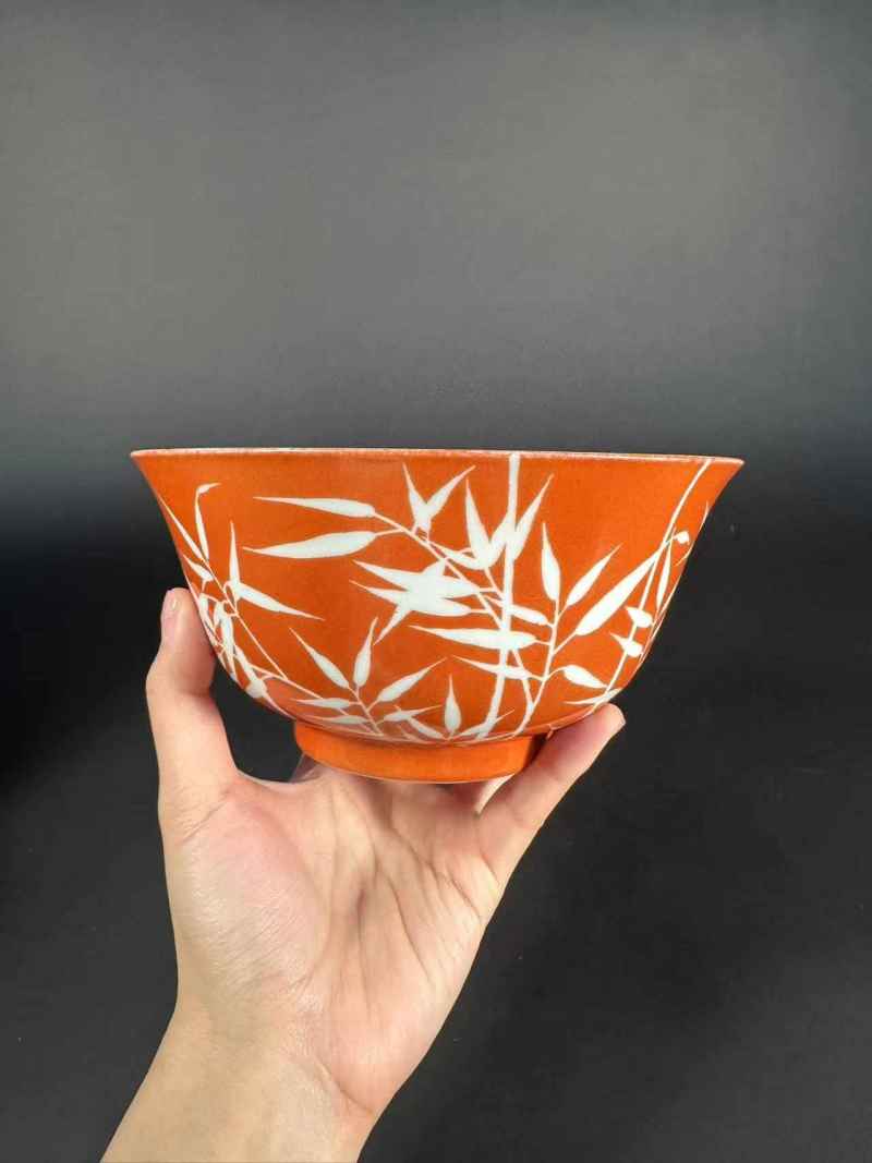 清光绪 珊瑚红地留白竹节纹碗 - 图3
