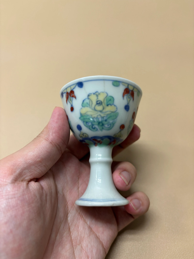 明成化 斗彩花卉纹高足杯 - 图3
