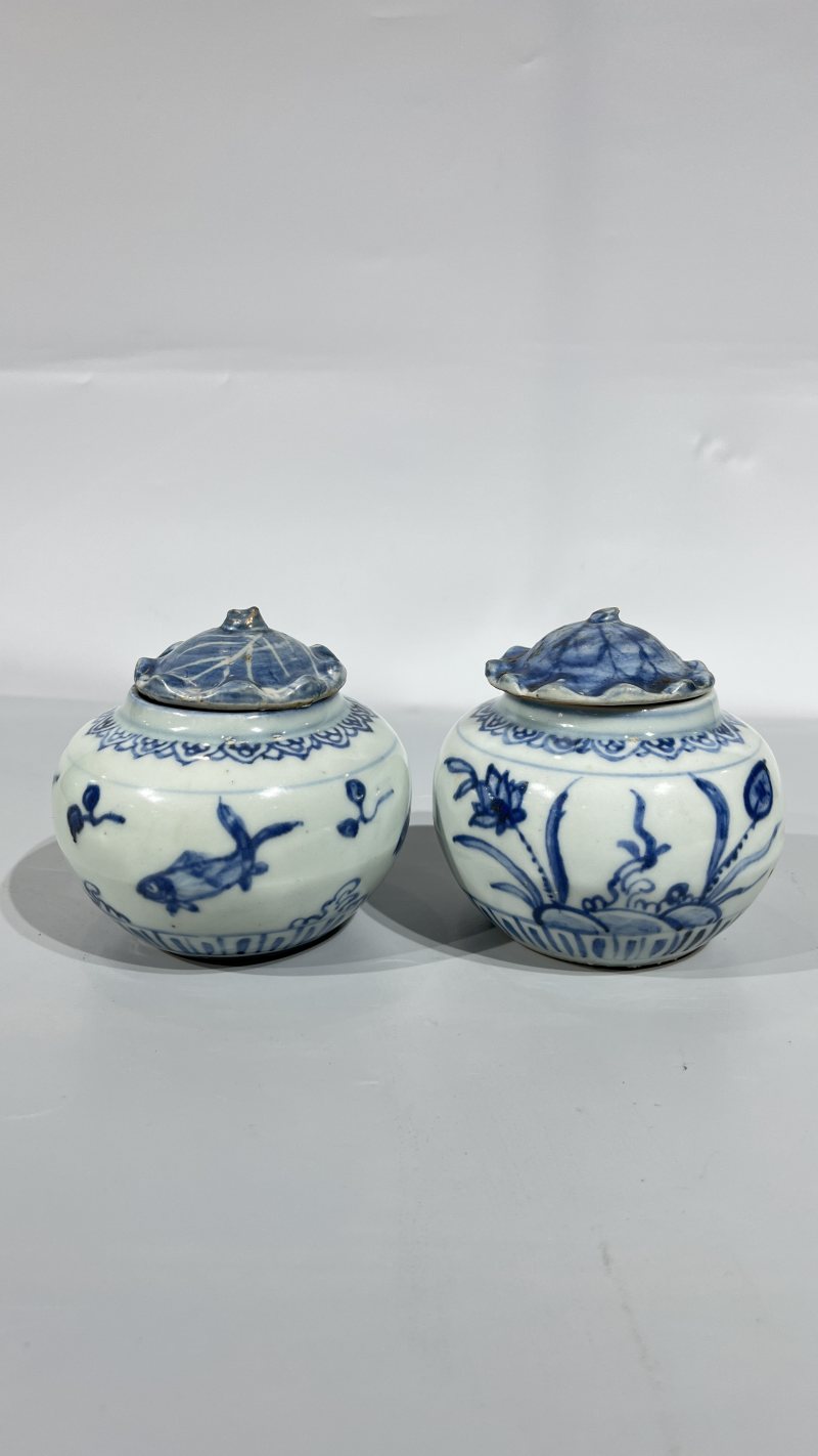 明中期 青花鱼纹、莲花纹盖罐（一组） - 图4