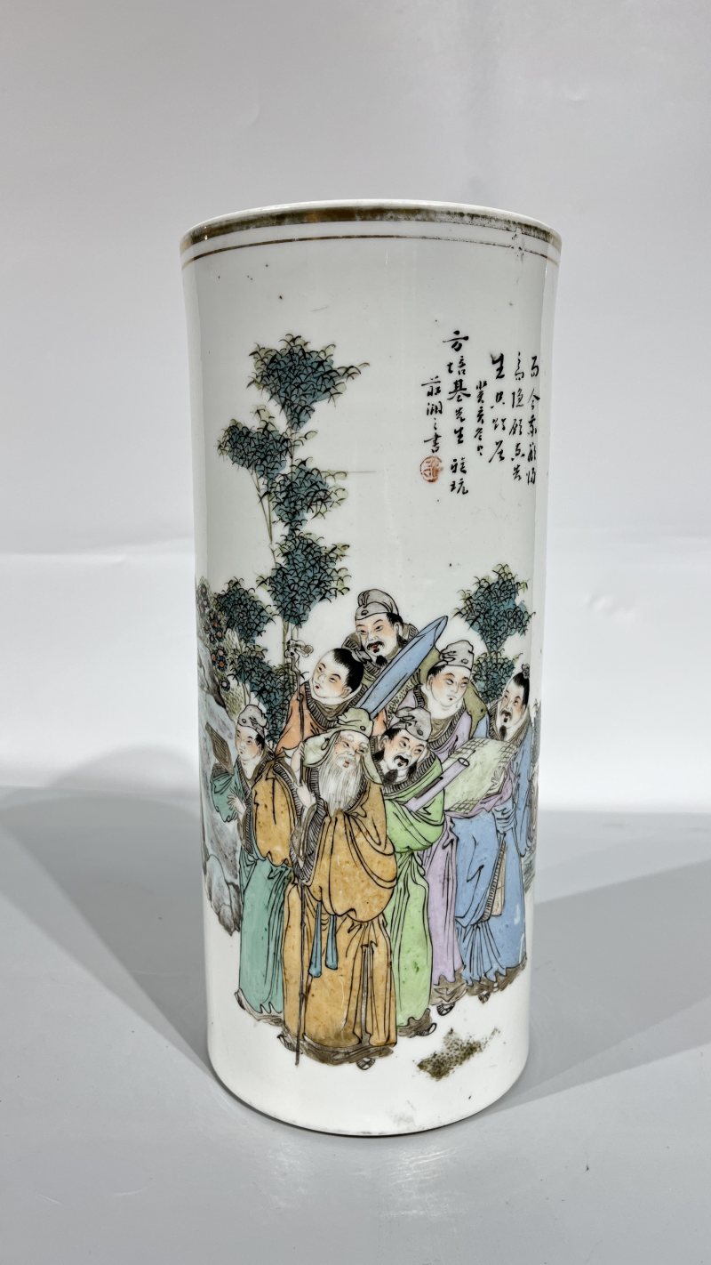 清 粉彩人物故事帽筒 - 图2