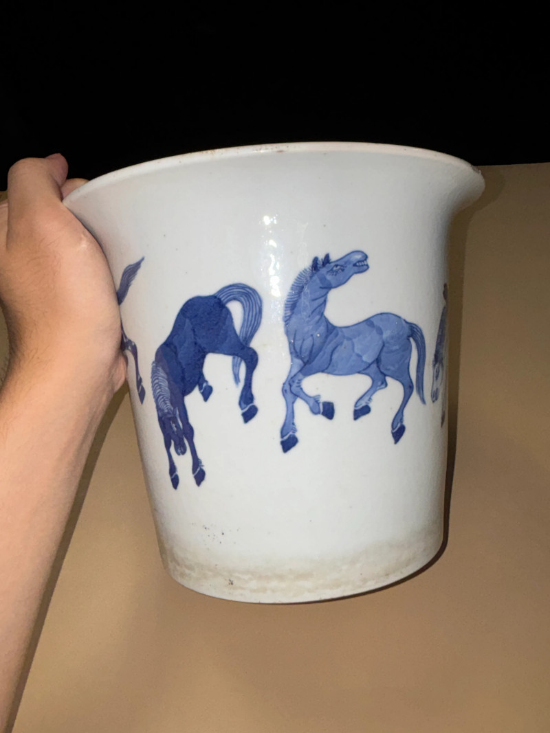 清 青花骏马图花盆、德化白釉兽耳炉 - 图8