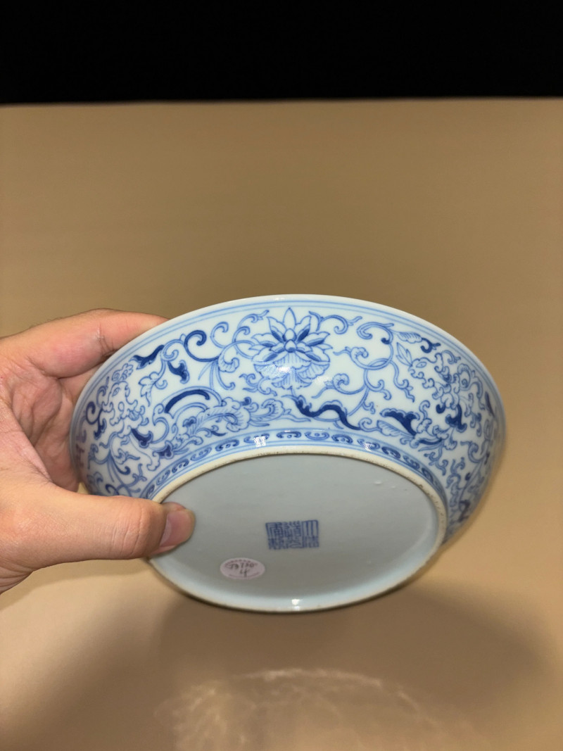 清道光 青花缠枝花卉纹盘 - 图7