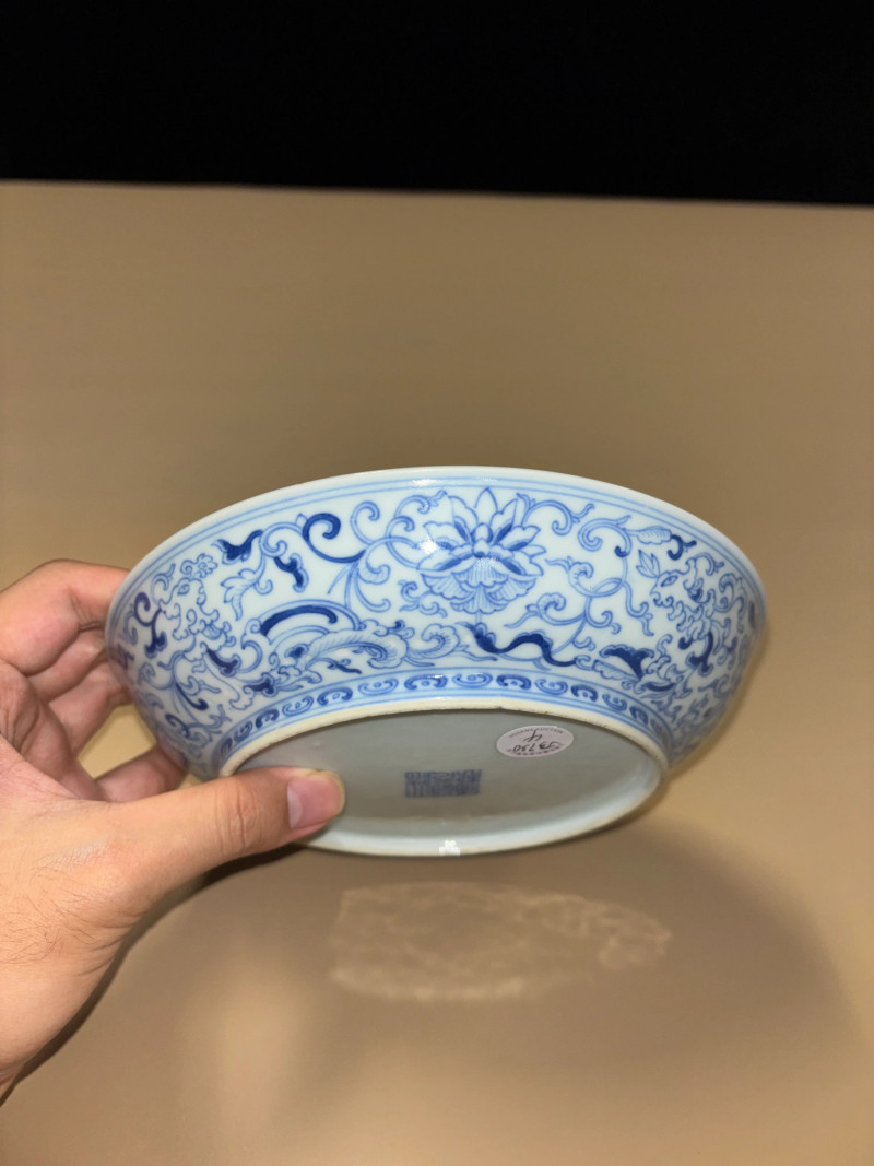 清道光 青花缠枝花卉纹盘 - 图8