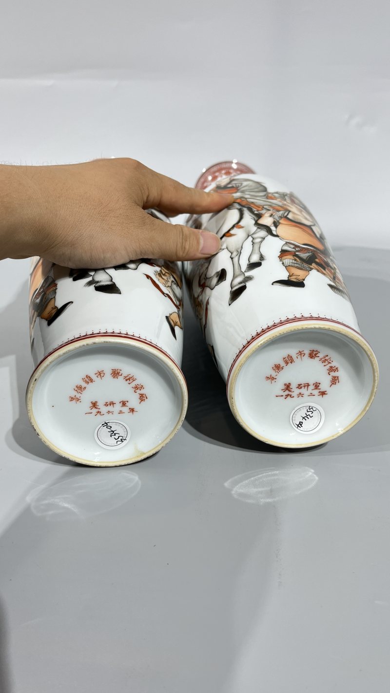 民国 王一亭 墨彩西游记瓶一对 - 图6