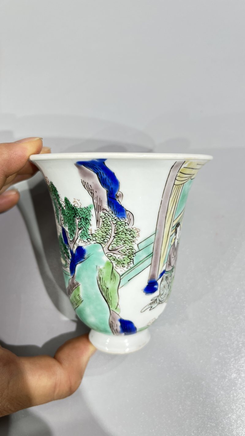 清康熙 五彩西厢记人物仰钟杯 - 图6