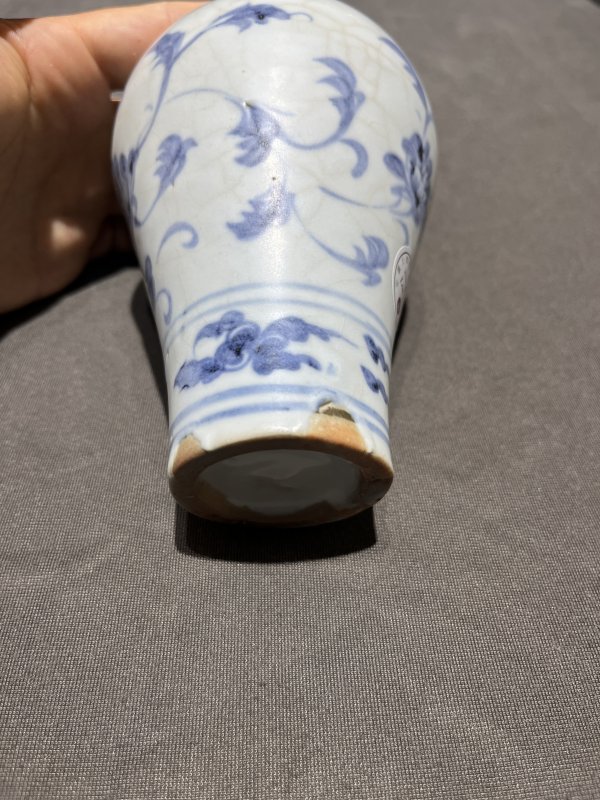 明洪武 青花缠枝牡丹纹梅瓶 - 图7