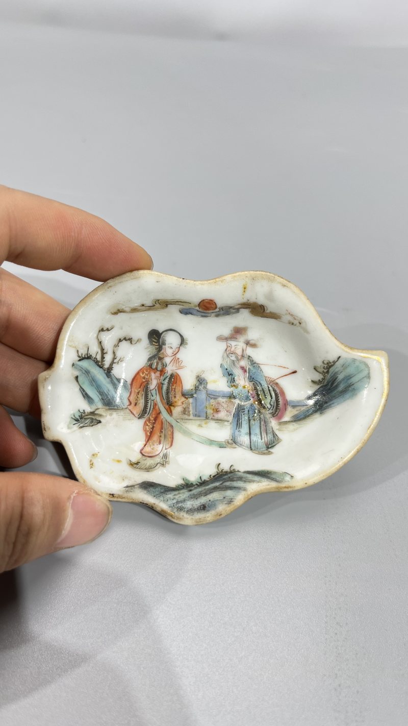 清 粉彩人物叶形笔掭（一组） - 图3