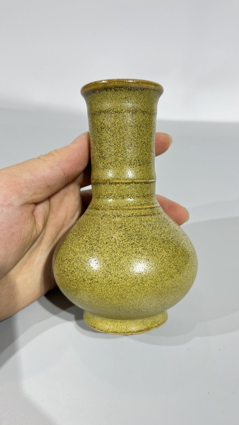 清 霁蓝釉竹节形笔筒、清 茶叶末釉长颈瓶（一组） - 图8
