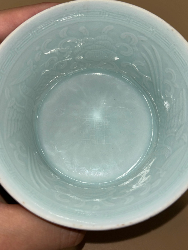 清雍正 粉青釉模印凤穿花纹高足杯 - 图6