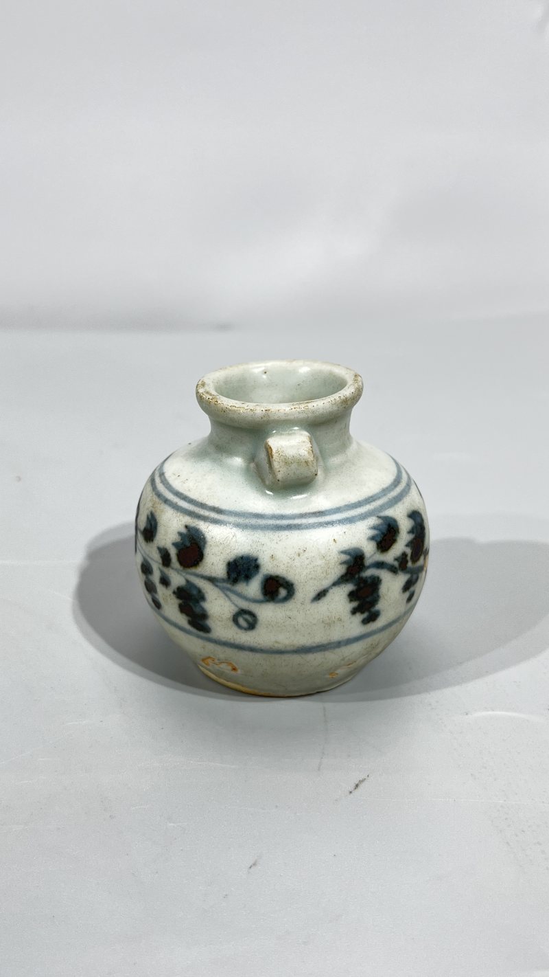 明洪武 青花缠枝菊纹双系水盂 - 图5