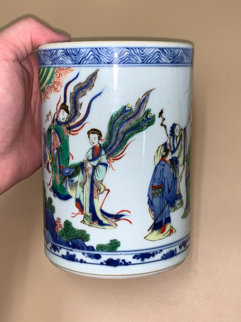 明崇祯 五彩群仙祝寿图笔筒 - 图4