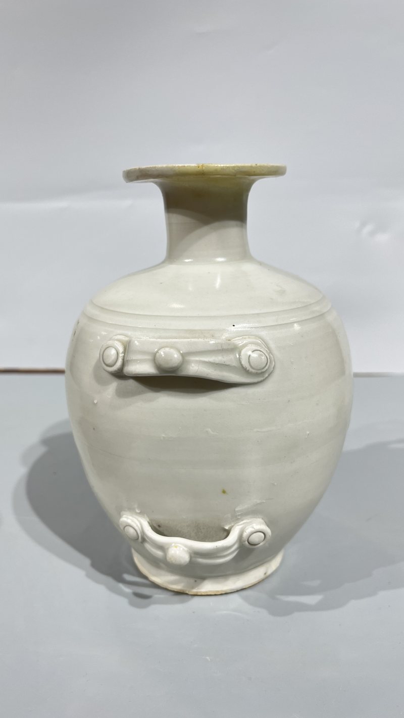 明 白釉穿带瓶 - 图5