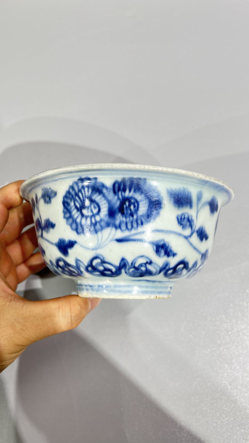 明早期 青花缠枝花卉纹碗 - 图2