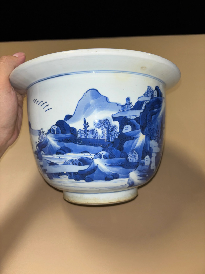 清康熙 青花山水人物纹花盆 - 图3