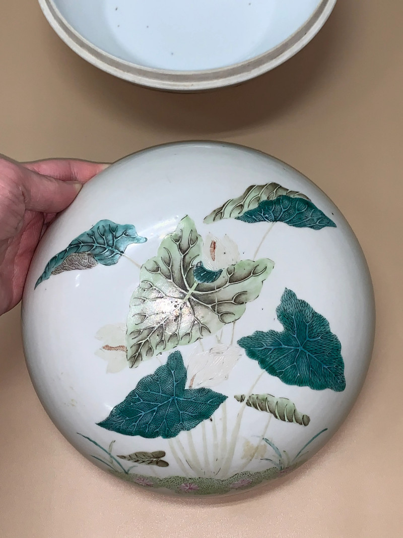 清中期 粉彩莱菔纹捧盒 - 图2