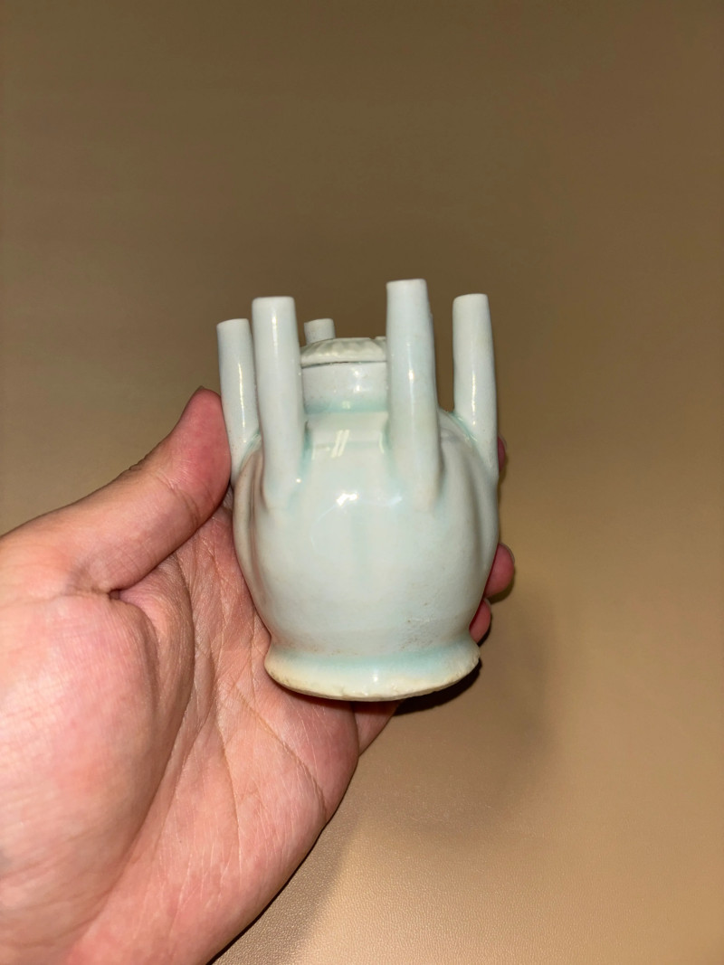 明 青白釉六孔花插 - 图2