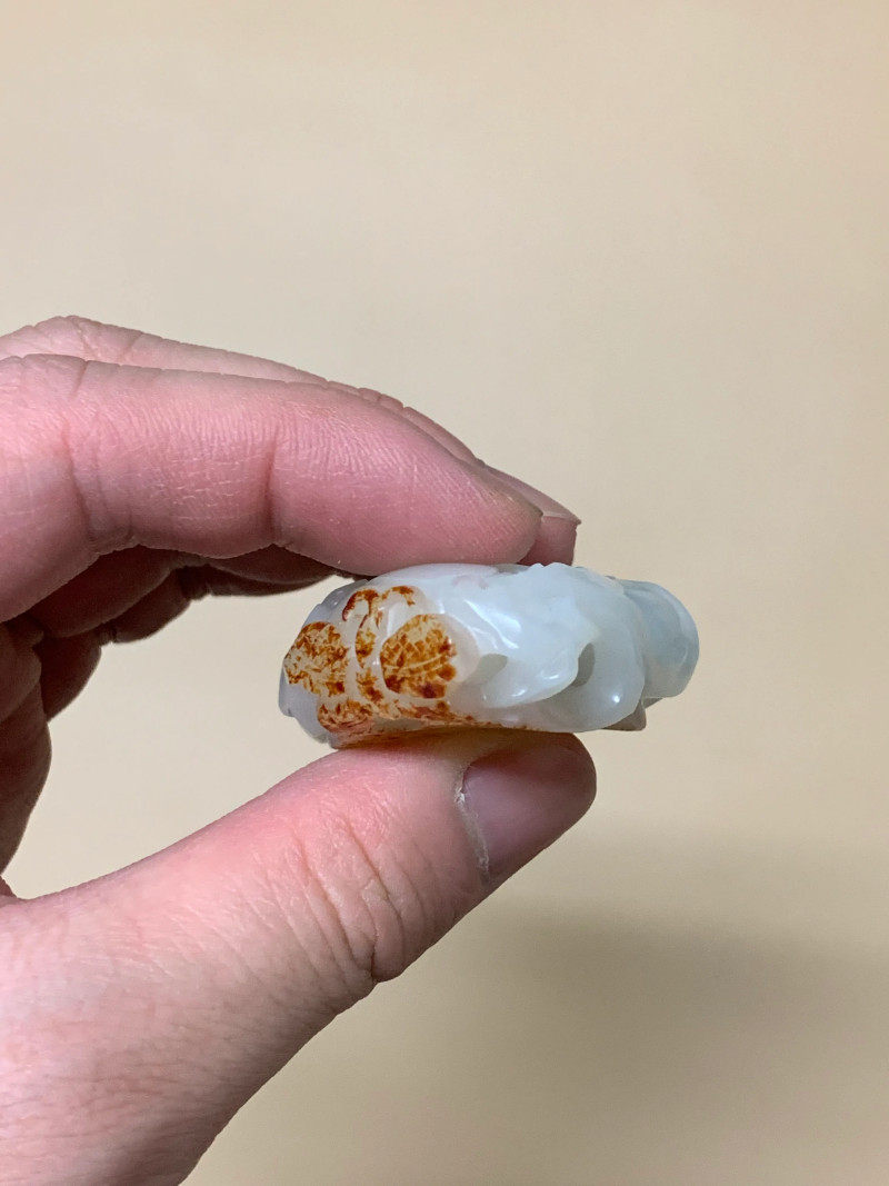 清 白玉红皮巧雕瓜果挂件 - 图6
