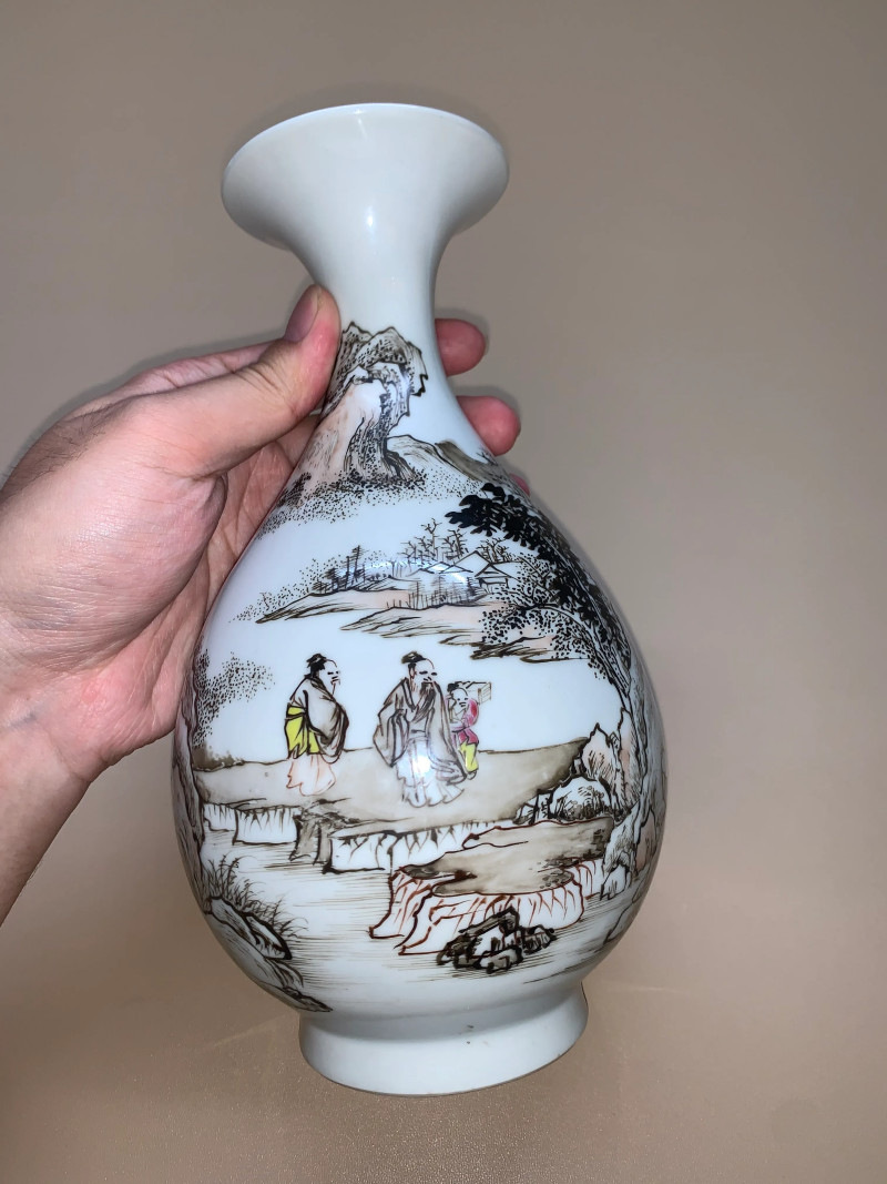 清康熙 珐琅墨彩溪山隐逸图诗文玉壶春瓶 - 图2