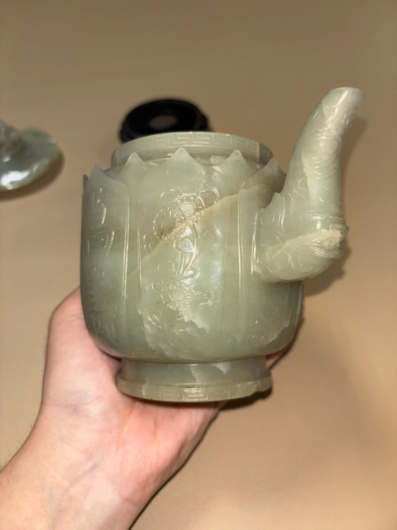 明 白玉万寿纹莲花式执壶 - 图6