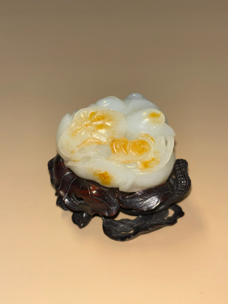 清乾隆 白玉雕宝鸭穿莲纹摆件 - 图4
