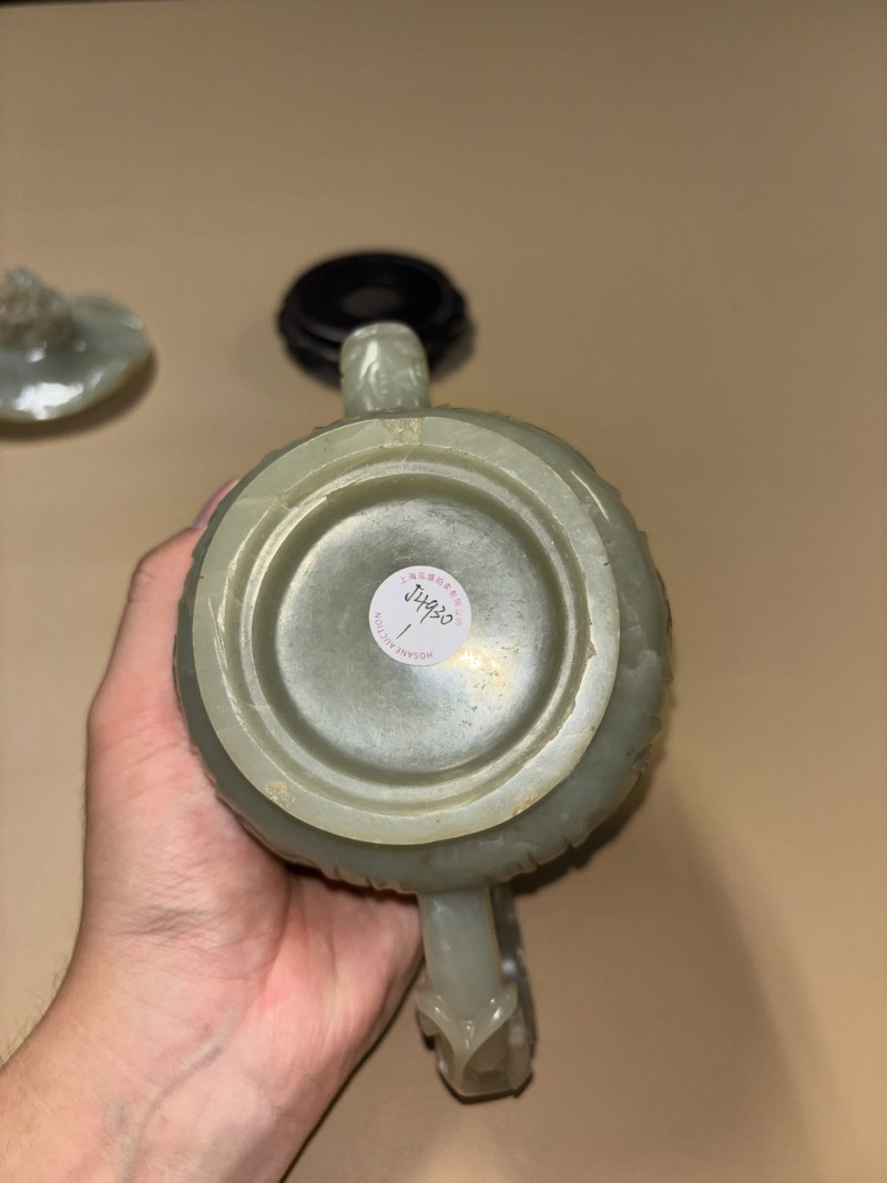 明 白玉万寿纹莲花式执壶 - 图9